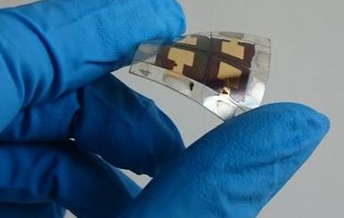 Fotovoltaico a perovskite: celle solari flessibili a basso costo a partire da un semplice foglio di carta